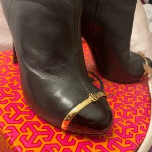 Tory Burch Pacey Leather bootie